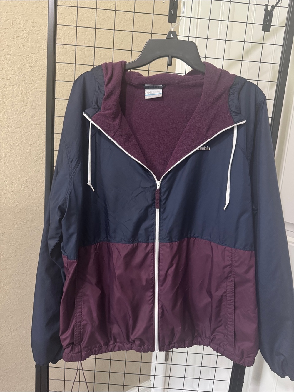 EUC SZ XXL Columbia Women's Navy and Burgundy Hooded Bomber Jacket
